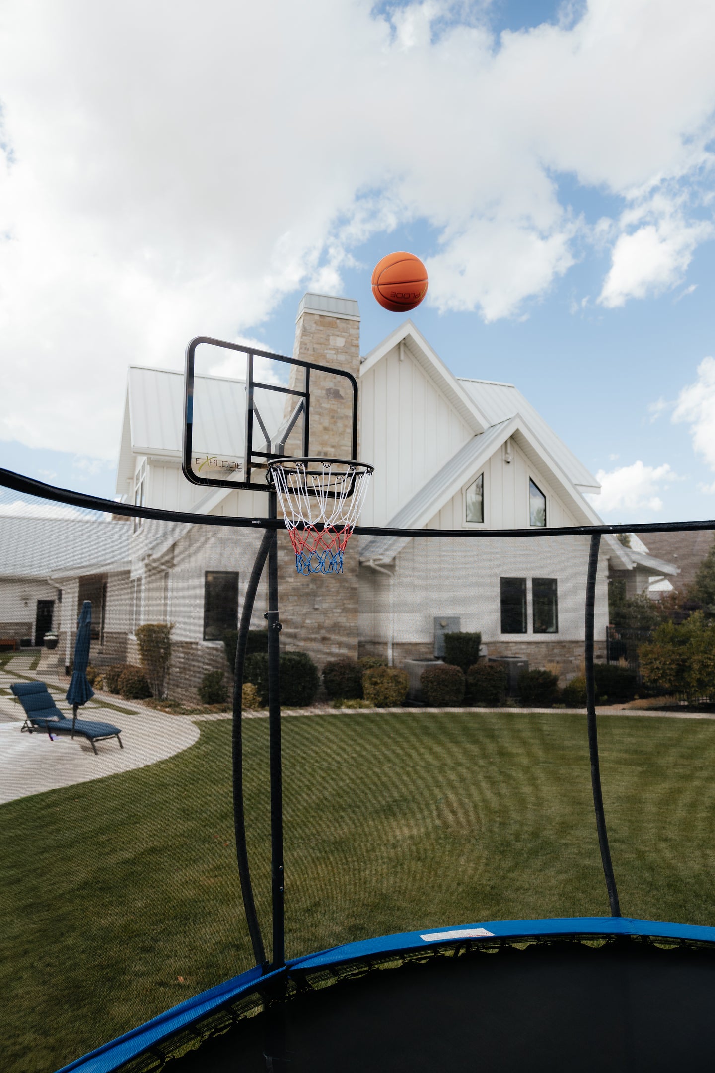 ABOVE GROUND TRAMPOLINE HOOP